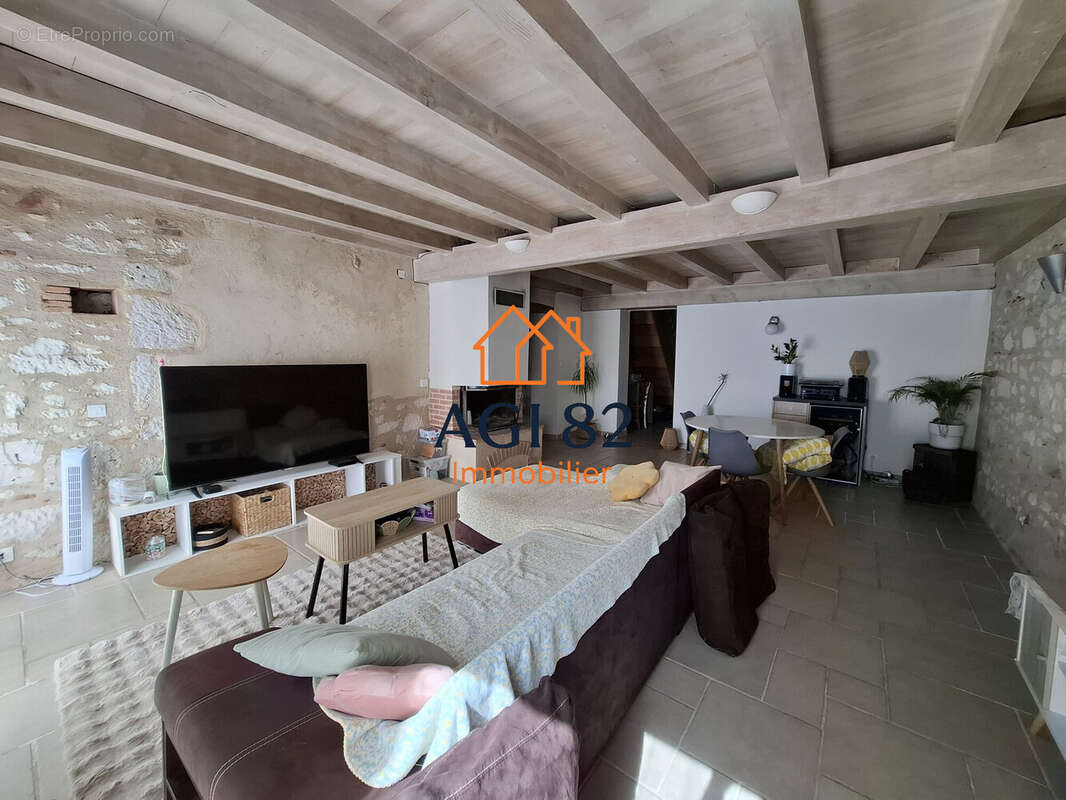 Maison 179 m² à Saint-Michel  - photo 2