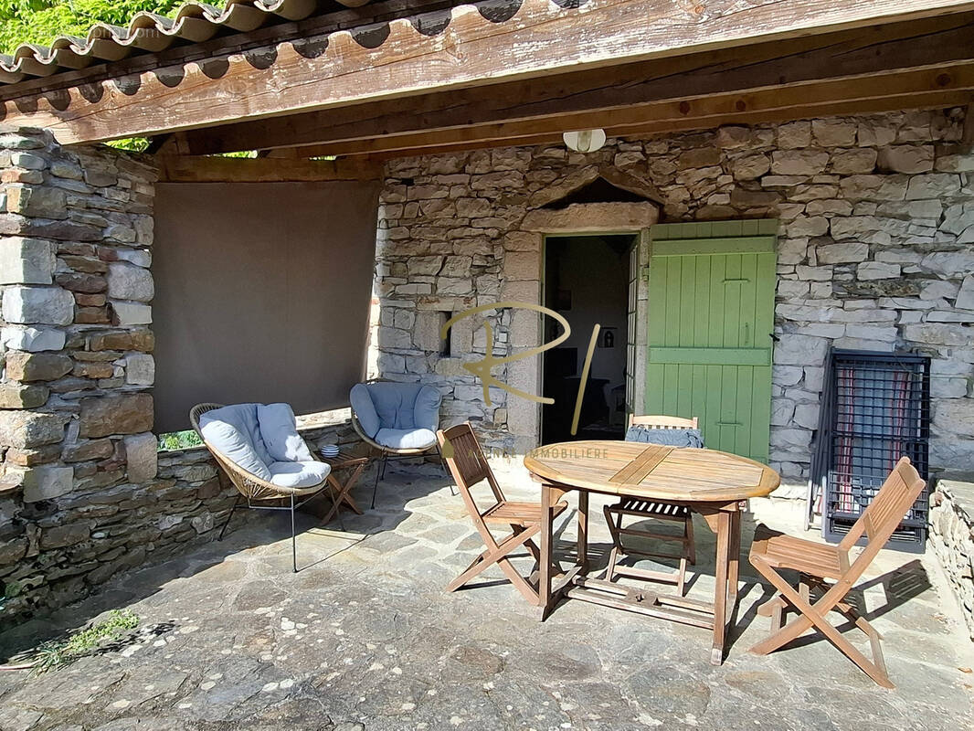 A Vendre - Maison de caractère en pierre proche des Vans - photo 4