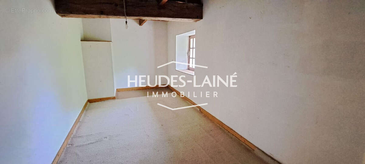 Maison à SAINT-HILAIRE-DU-HARCOUET