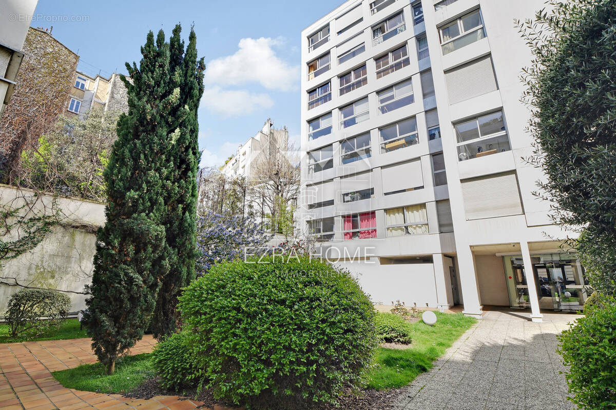 Appartement à PARIS-7E