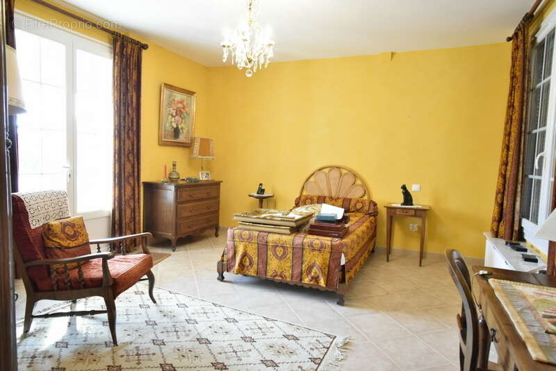 n°5 - Maison à BUXY