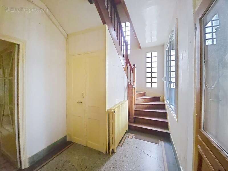 Maison à ANIZY-LE-CHATEAU