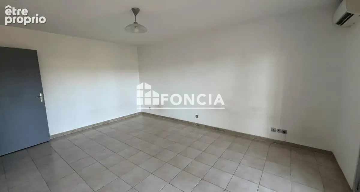 Marignane - Charmant T1 avec terrasse, idéal premier achat ou investissement - photo 3