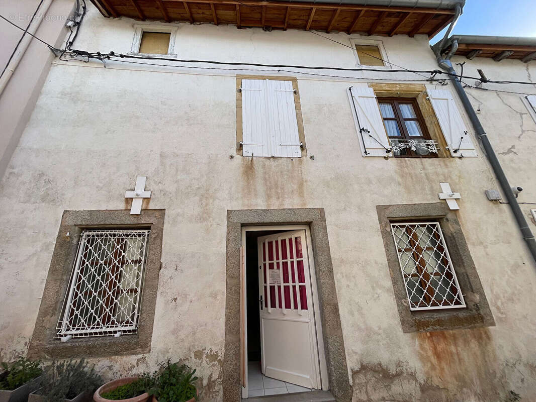 Appartement à RENAISON