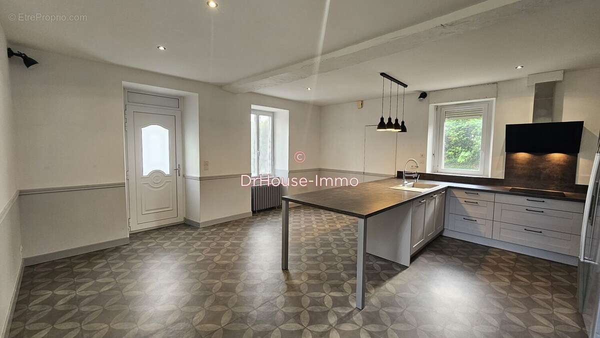 Maison 150 m² à Teloche  - photo 8