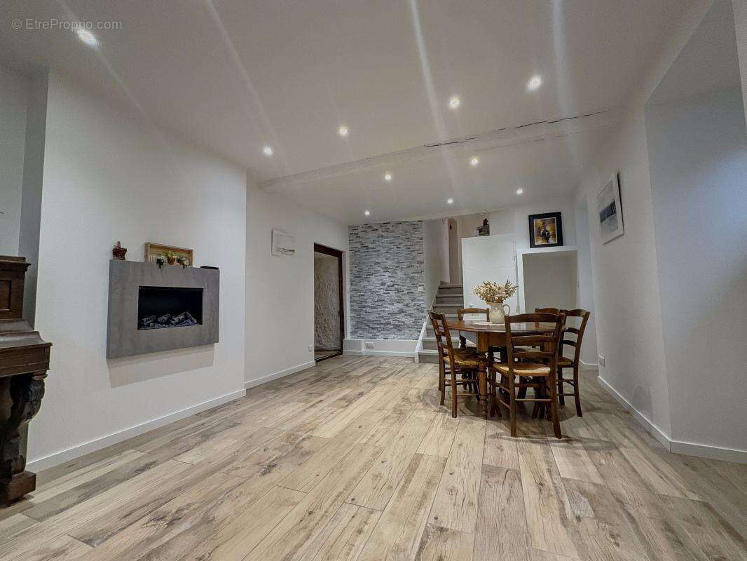 Maison à MESSIGNY-ET-VANTOUX