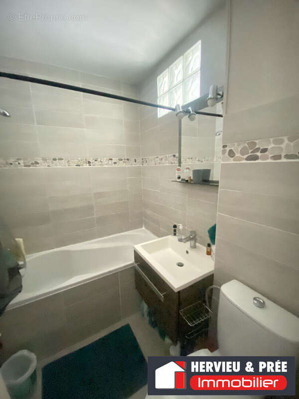 Appartement à LUC-SUR-MER