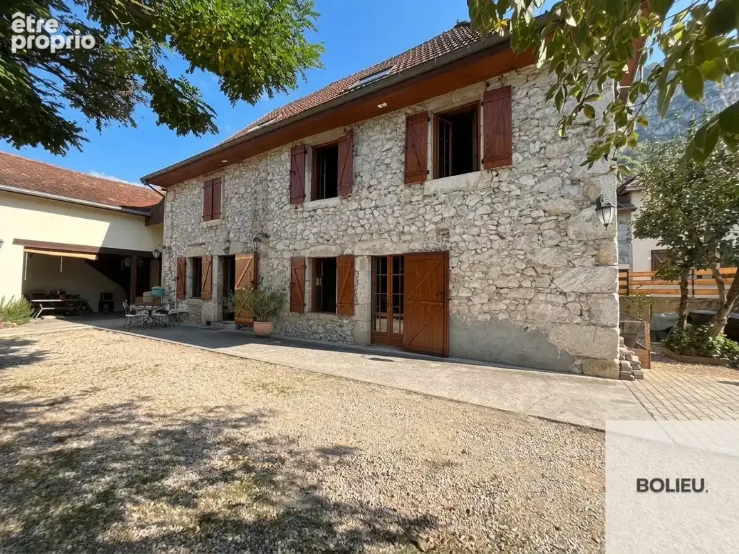 Photo Maison à Champagneux au prix de 480 000€