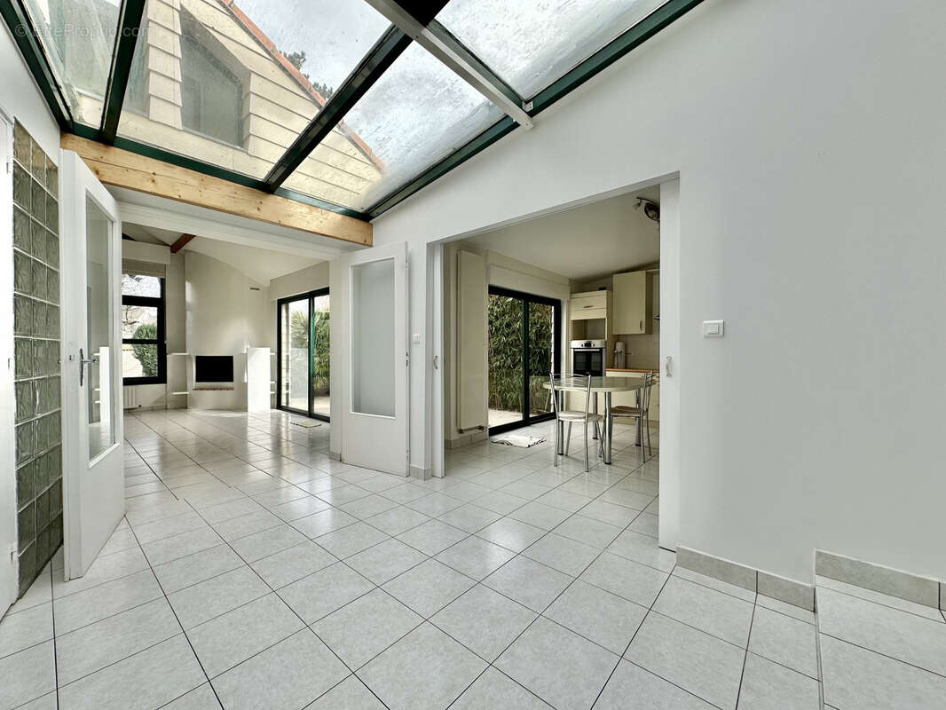 Maison à INDRE