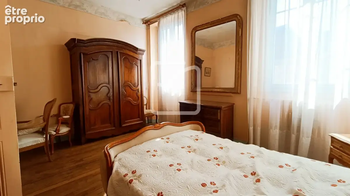 Deux maisons (une louée) et dépendances. - photo 10