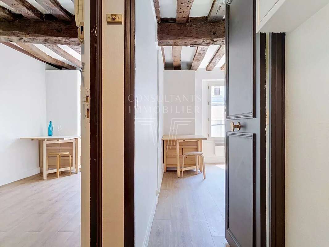 Appartement à PARIS-7E