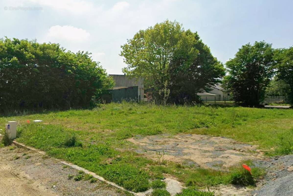 Terrain à TRANS-SUR-ERDRE