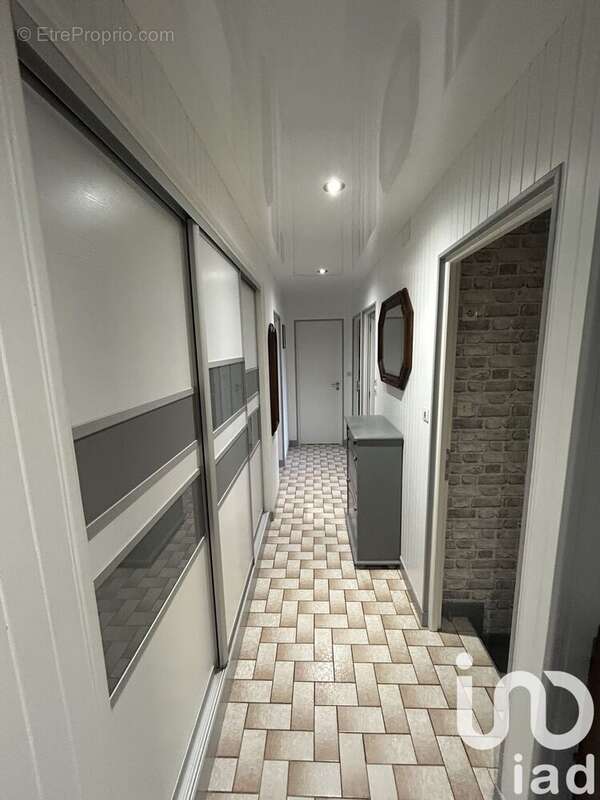 Photo 9 - Maison à COSNES-ET-ROMAIN