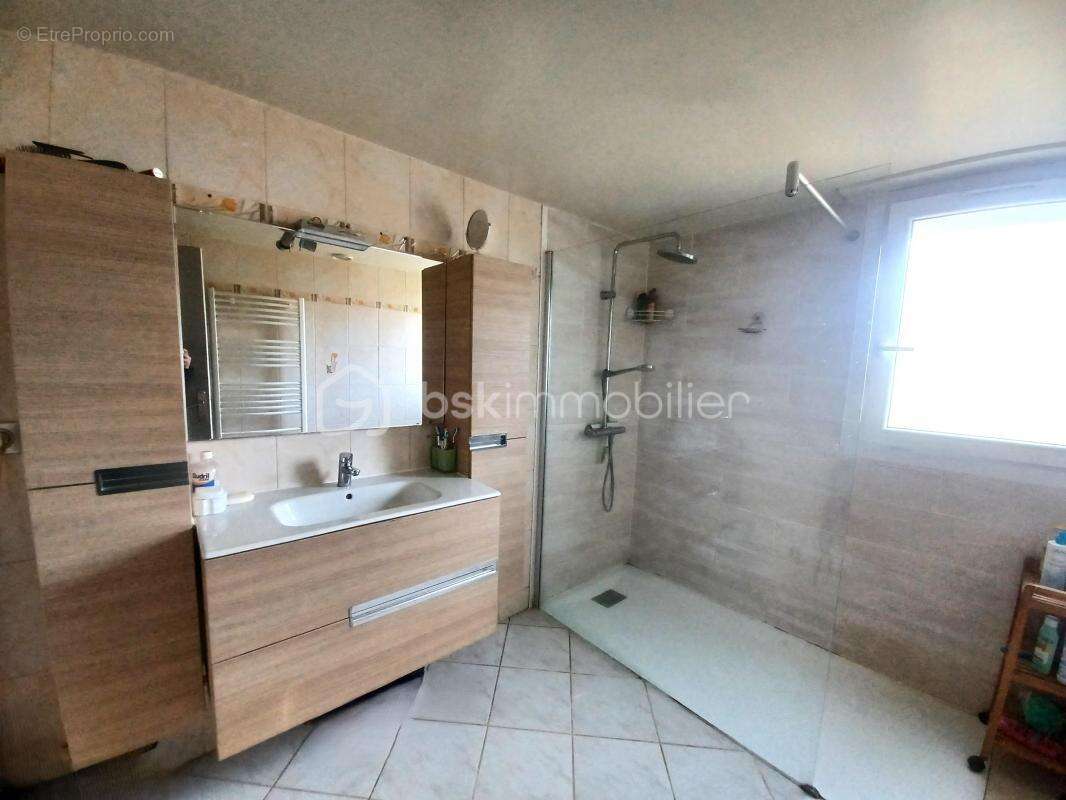 Maison à VILLENEUVE-SUR-BELLOT