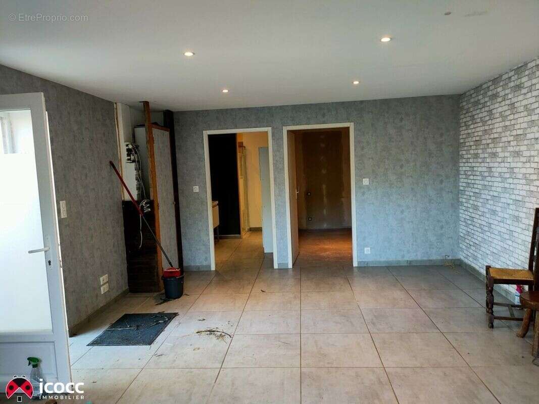 Maison à LES MAGNILS-REIGNIERS