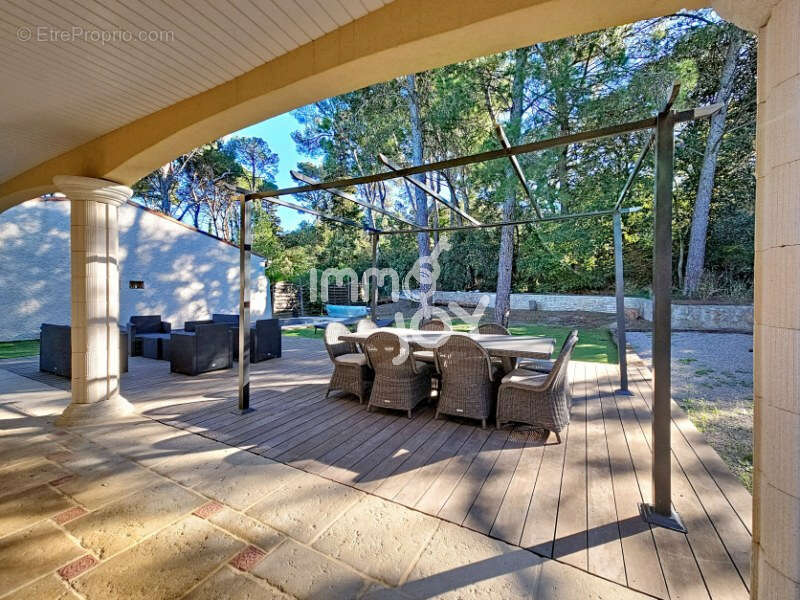 A Remarkable Home of Charm and Noble Materials in a Serene Pine Forest Environment - photo 26