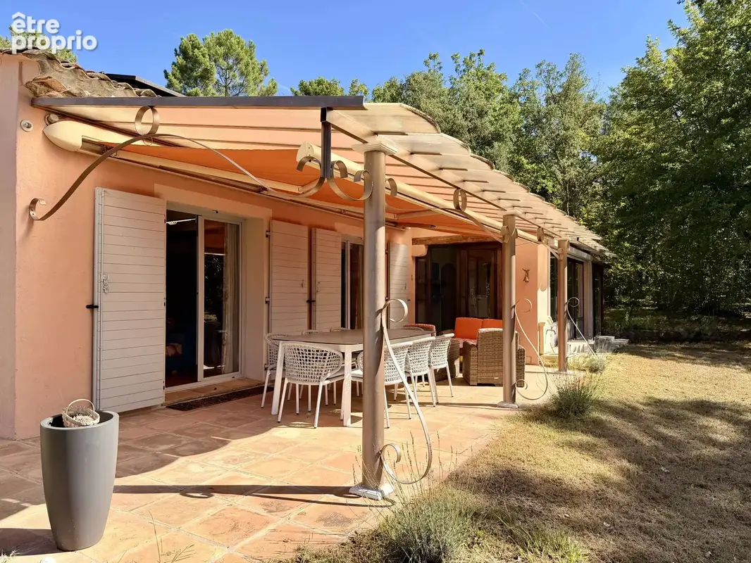 Élégante propriété avec villa principale, mazet en pierres et piscine - photo 41