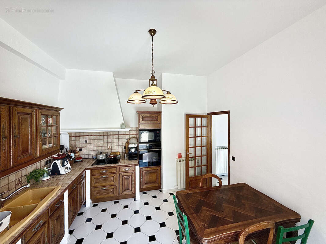 Maison 150 m² à Castagniers  - photo 6