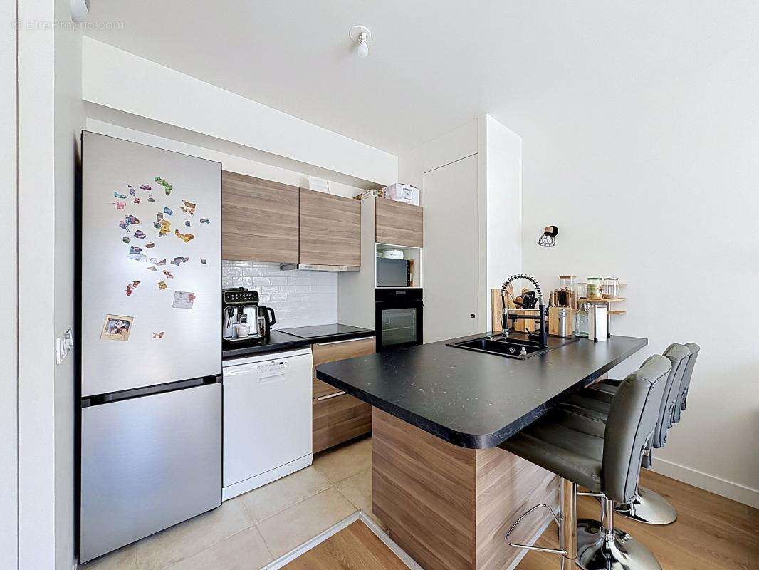 Appartement à VOISINS-LE-BRETONNEUX