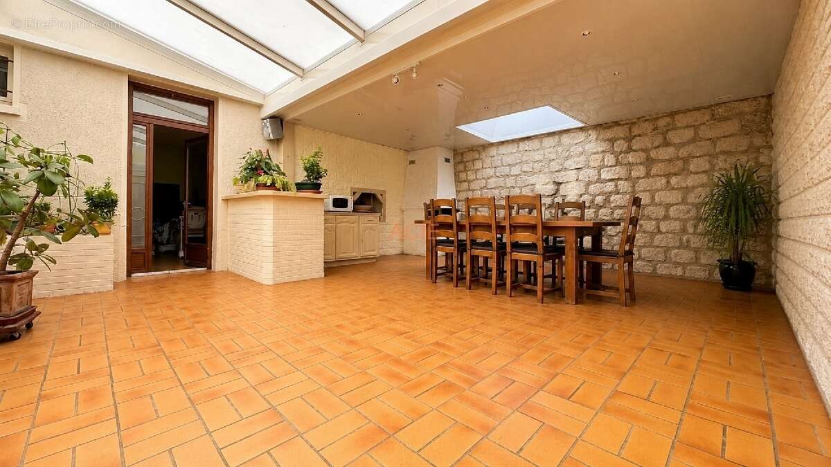 Maison à LOUVRES