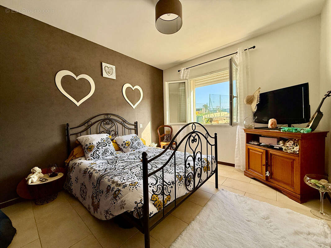 Maison à BAGNOLS-SUR-CEZE