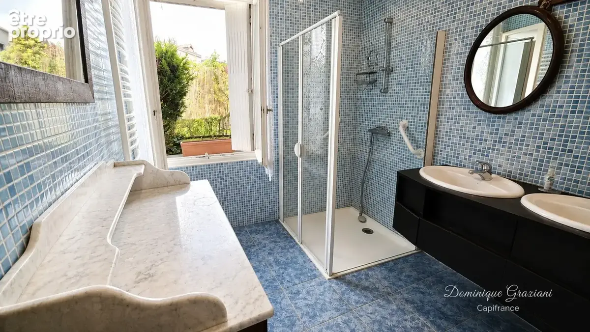 BAS DE MAISON DE 152 M2 avec jardin privatif, 4 chambres ,Centre bourg d'Aurec sur Loire - photo 12