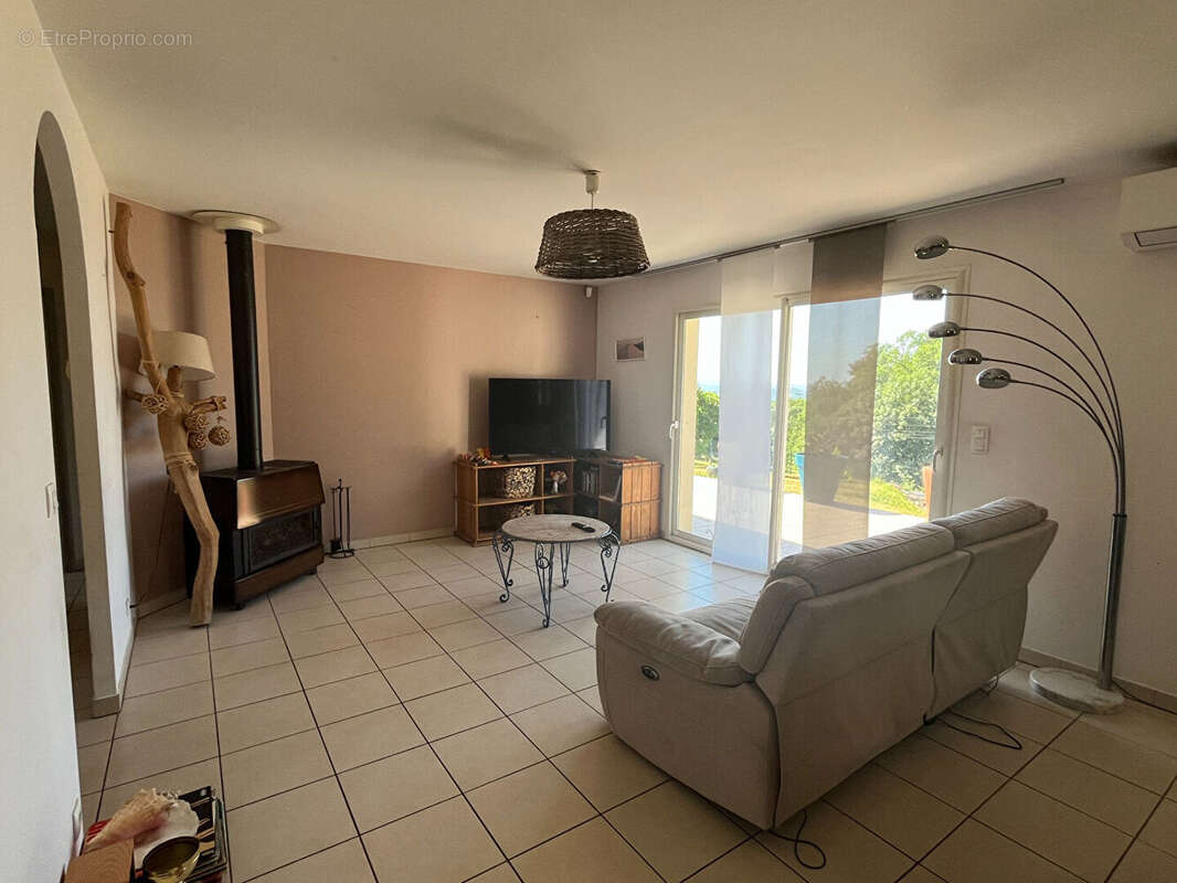 Maison à DONZENAC