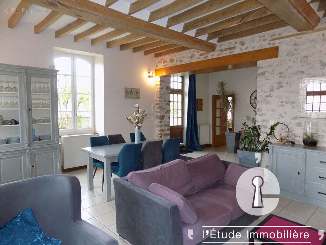 Maison à MAISONCELLES-DU-MAINE