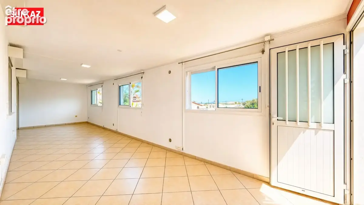Maison 4 pièces 106 m² à vendre à Saint-Pierre (97410) - photo 6
