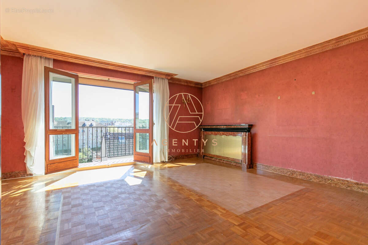 Appartement à SAINT-MAUR-DES-FOSSES