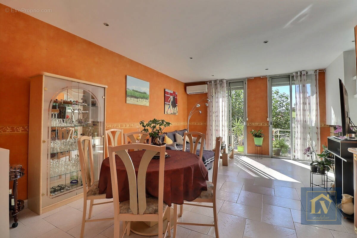 Maison à VILLENEUVE-LA-RIVIERE