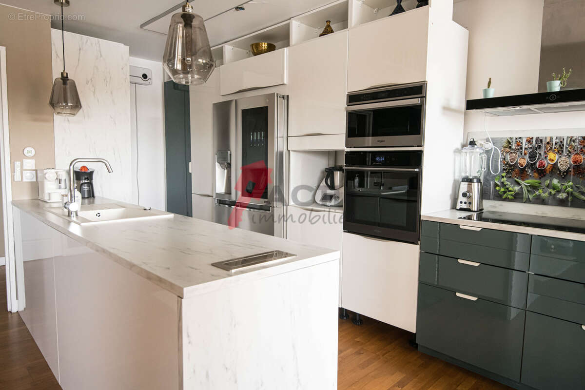 Appartement à COURCOURONNES