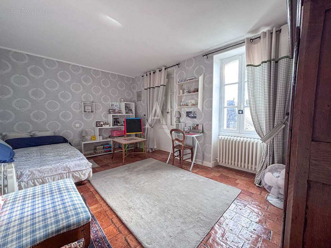 Maison à CHATEAU-GONTIER