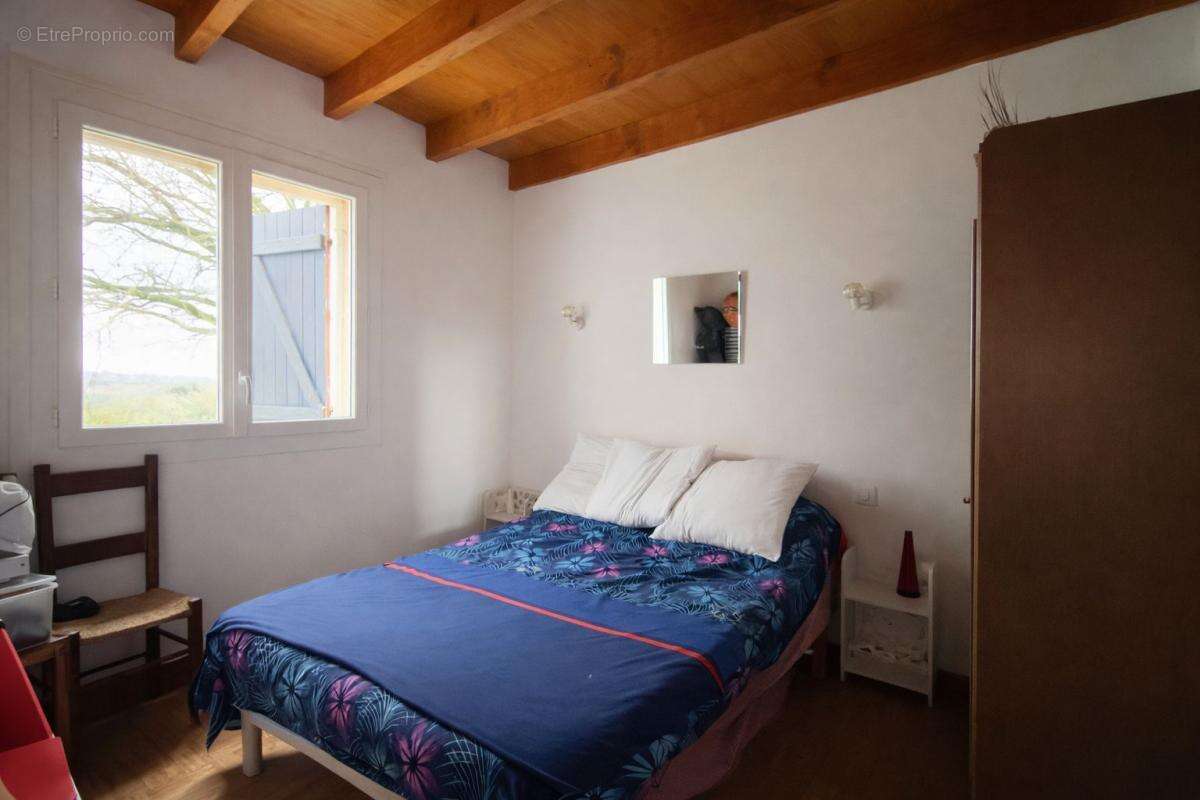 Maison à COMPS-LA-GRAND-VILLE