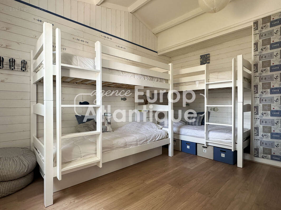 Maison à LES MATHES