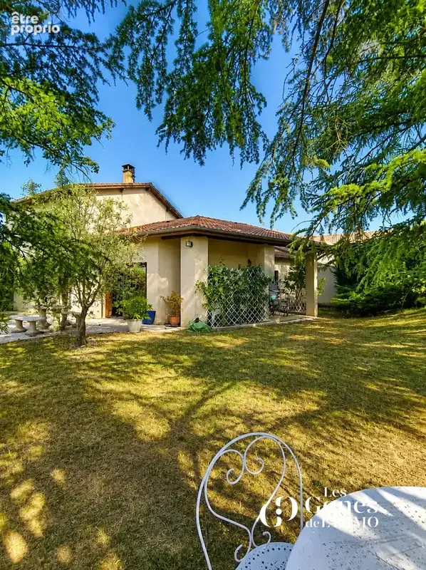 CRAPONNE   Villa 5 pièces de 126 M2 avec 4 chambres et jardin de 630 m2 - photo 2