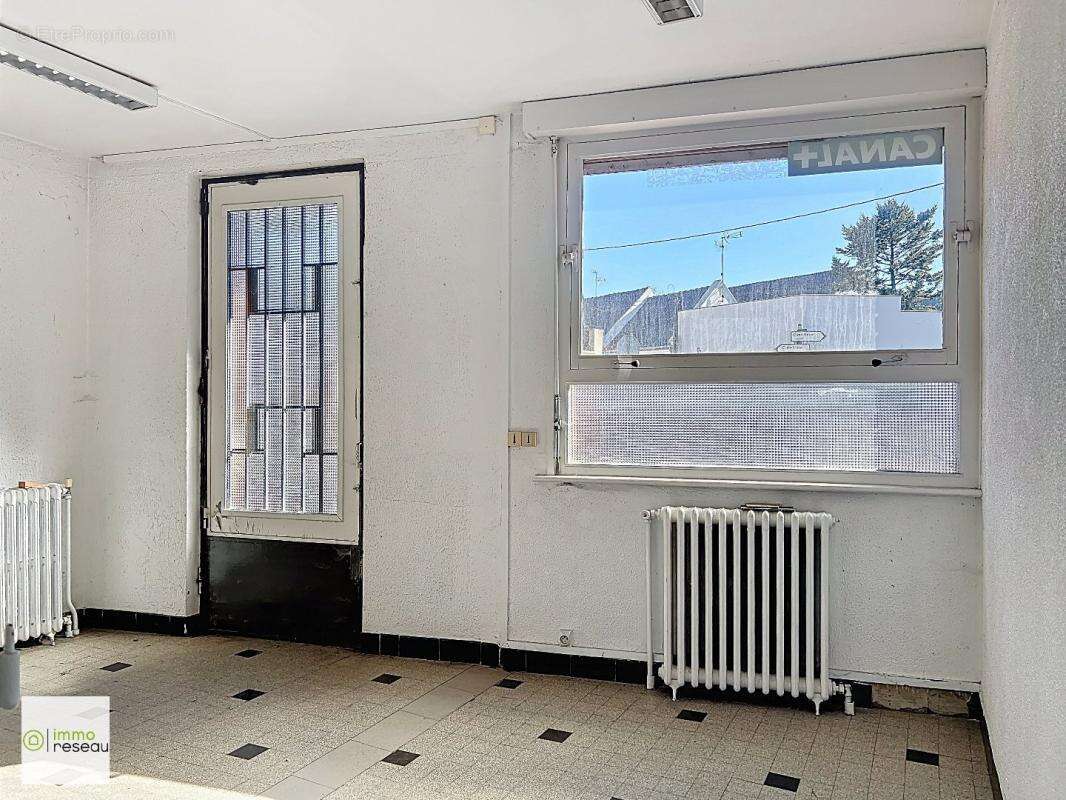 Commerce à ESCAUDOEUVRES