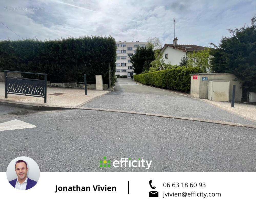 Appartement à SAINT-CYR-L'ECOLE