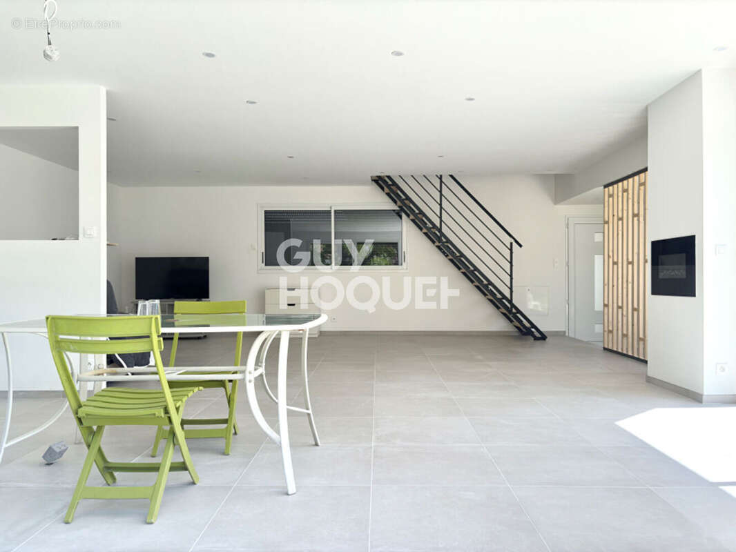 Maison à SOISY-SUR-SEINE