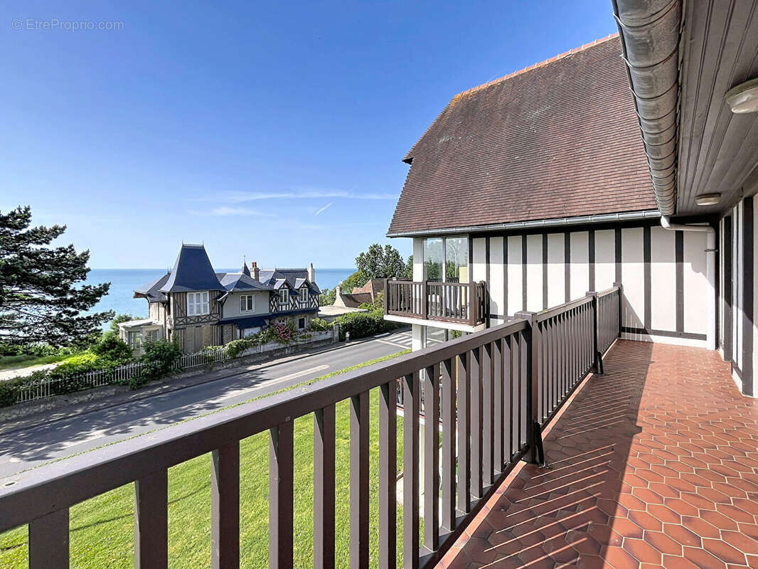 Appartement à BENERVILLE-SUR-MER