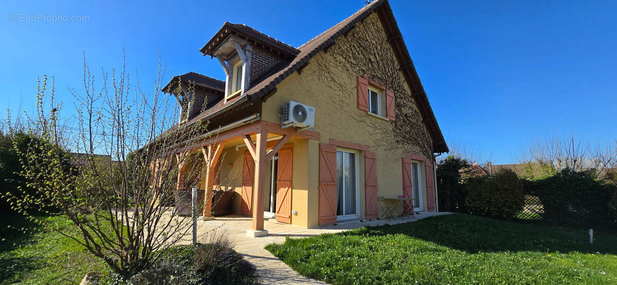 Maison à SAINT-ANDRE-LES-VERGERS