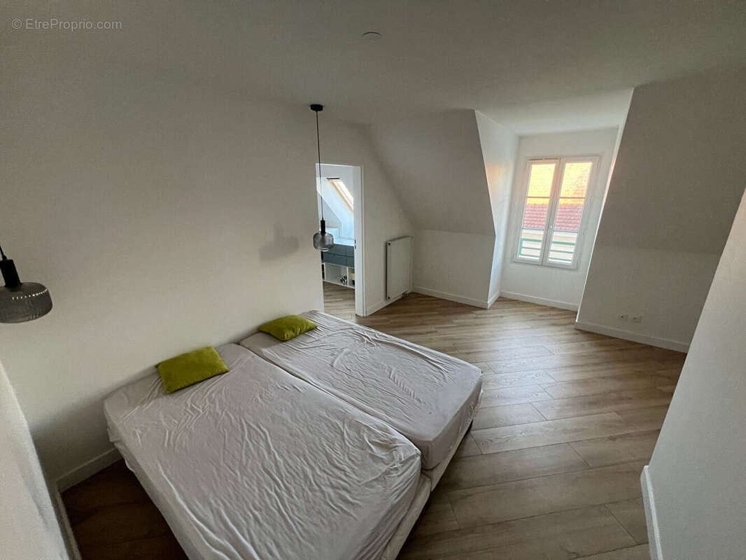 Au coeur de Gouvieux Venez découvrir ce Magnifique Appartement de 98 m² avec ascenseur  !!! - photo 9