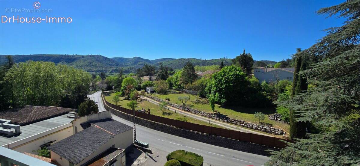 Appartement à GREOUX-LES-BAINS
