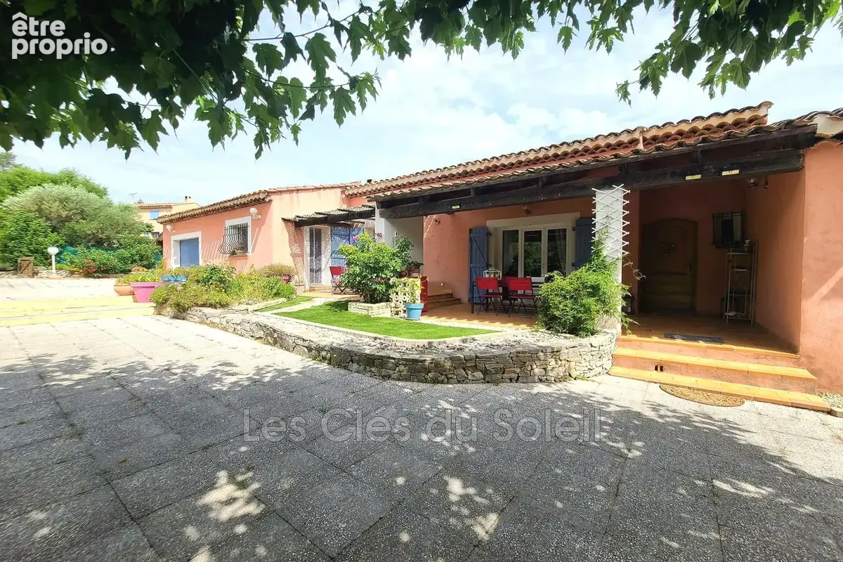 Maison 5 pièces 117 m² à vendre à Cuers (83390) - photo 2