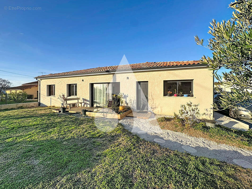 Maison à LESCURE-D'ALBIGEOIS