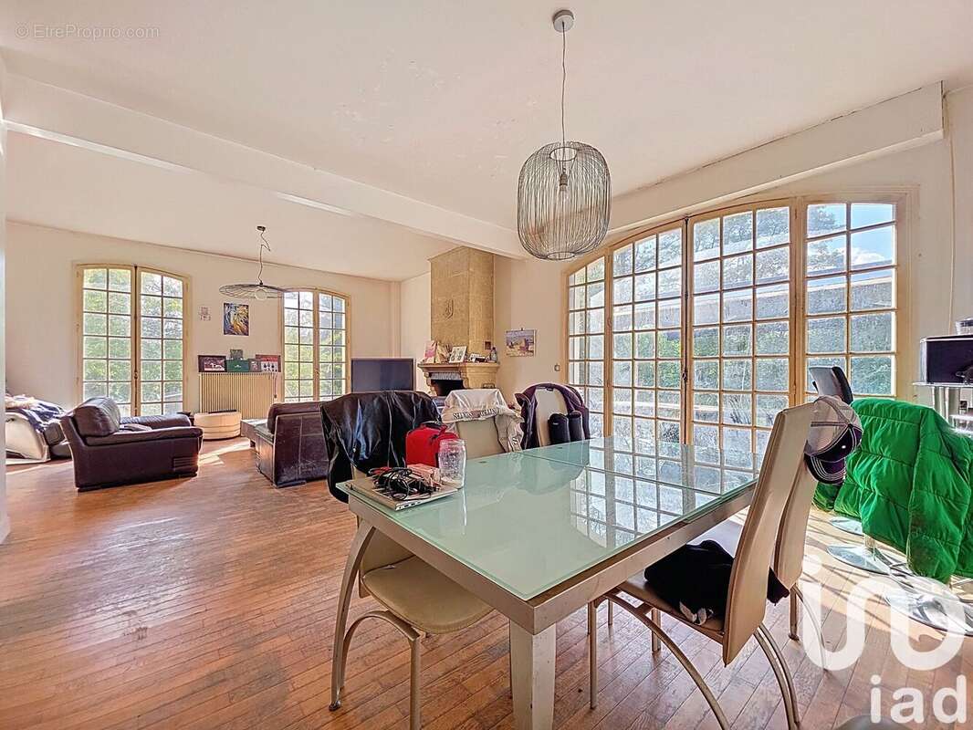Maison 256 m² à Avrainville  - photo 2
