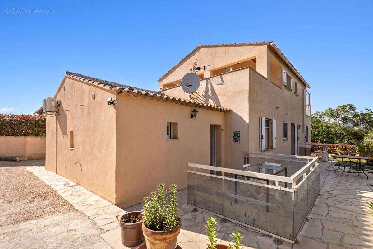 Maison à COGOLIN