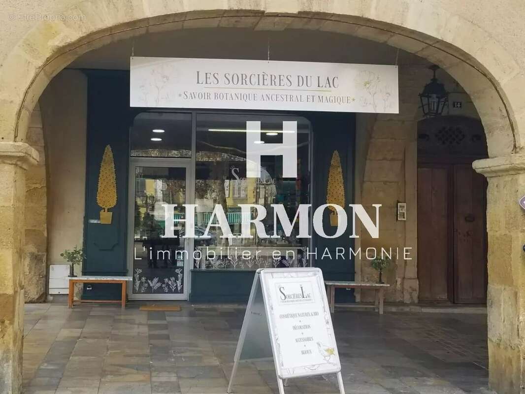 Commerce à MIRANDE
