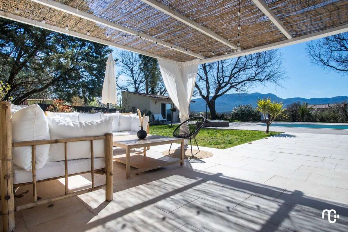 Maison à POURRIERES