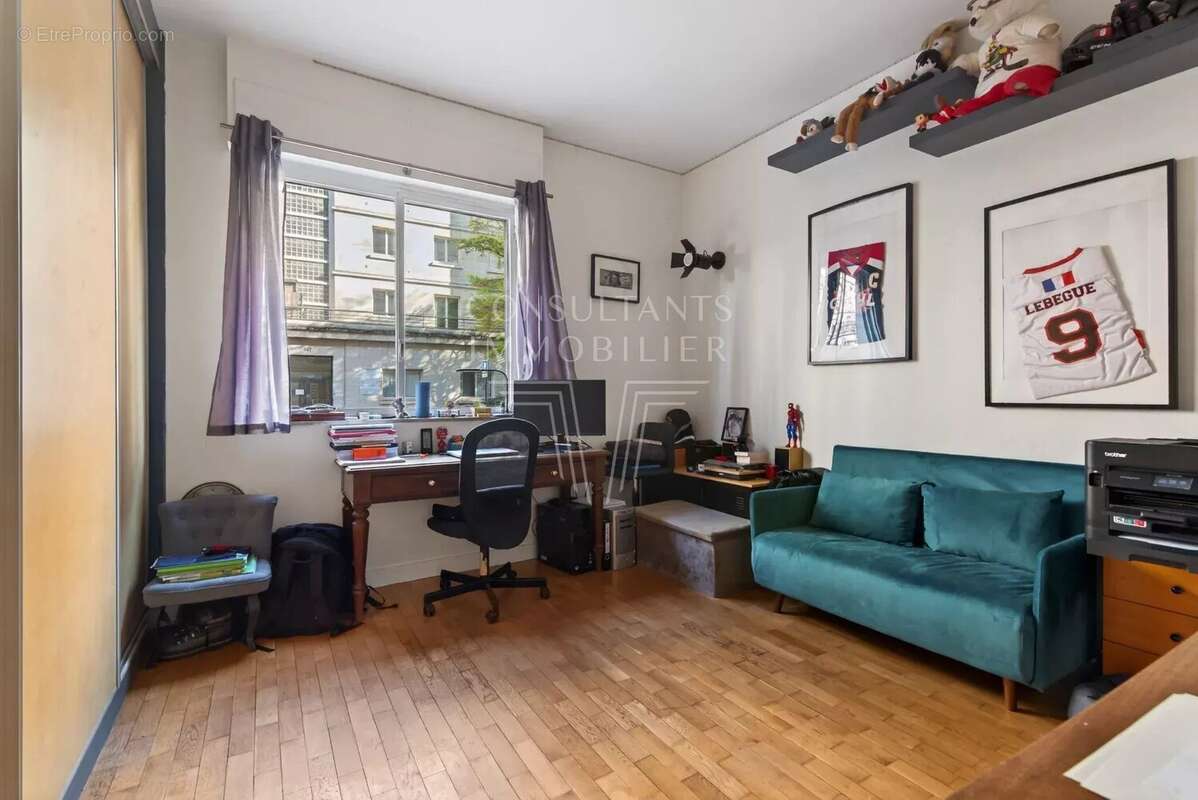 Appartement à NEUILLY-SUR-SEINE